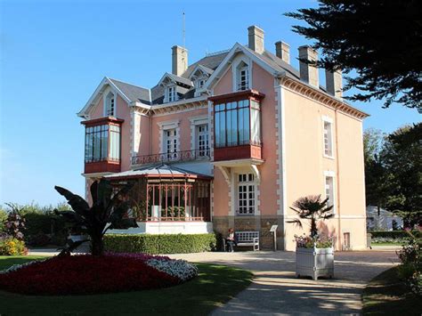 The Dior Museum of Granville – Château de Flottemanville